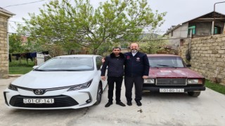 İhsan Açık, depremin simgelerinden olan Azerbaycanlı Server Beşirliyi ziyaret etti