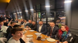 İlk kez oy kullanacak gençler sahurda buluştu