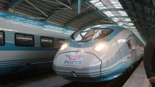 İlk seferine çıkan Yüksek Hızlı Tren Sivasa ulaştı