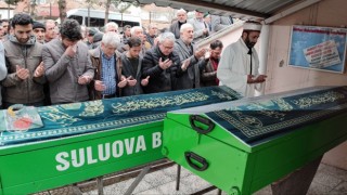 İmam evladın en acı görevi: Anne ve babasının cenaze namazlarını kıldırdı