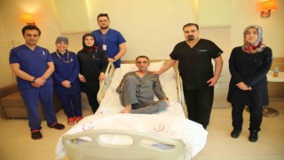 İnce bağırsağından 3.5 kilogram ur çıkarıldı