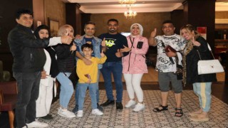 İranlı turistleri ağırlayan Vanda esnaf çifte bayram yaşadı