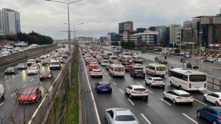 İstanbul Anadolu Yakasında trafik yoğunluğu yüzde 90a ulaştı