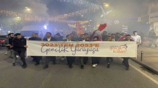 İstanbulda AK Parti milletvekili adaylarıyla birlikte yüzlerce vatandaştan 2023ten 2053 yürüyüşü