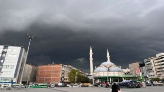 İstanbulda dolu yağışı etkili oldu