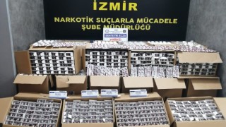 İzmirde 105 bin adet sentetik ecza hap ele geçirildi