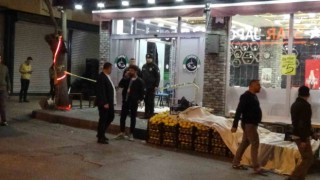 İzmirde kahvehaneye silahlı saldırı: 1 ölü, 5 yaralı
