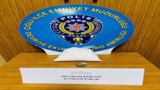 İzmir'de polisten kaçan araçta kokain ele geçirildi: 1 tutuklama