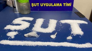 İzmirde ŞUT timinden uyuşturucu tacirlerine suçüstü