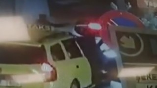 İzmirdeki korkunç cinayet anı kamerada