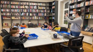 İzQ ve Kontak, geleceğin girişimcilerini yetiştirecek