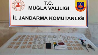 Jandarmadan Milas kent merkezinde uyuşturucu operasyonu
