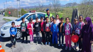 Jandarmadan öğrencilere trafik eğitimi