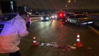 Kağıthanede otoyolda duran otomobile çarpıp kaçtı: 1 ölü