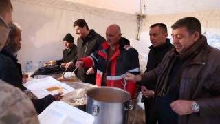 Kahramankazan Belediyesi Doğanşehirde iftar çadırı kurdu