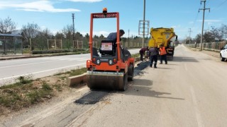 Kahramanmaraşın kuzey ilçelerindeki hasarlı yollar onarılıyor