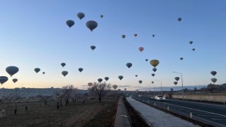 Kapadokyayı 18 bin turist gökyüzünden izledi