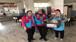 Karacasudaki lokantalarda artan yemekler can dostlar için toplanıyor