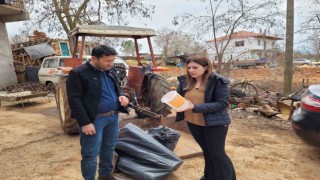 Karacasulu incir üreticilerine ekşilik böceği tuzakları dağıtıldı