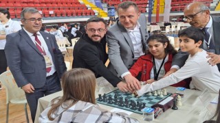 Karamanda okul sporları satranç grup müsabakaları başladı