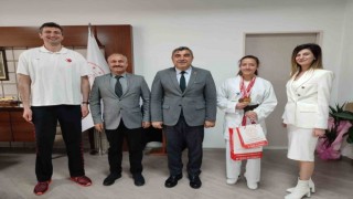 Karate bölge üçüncüsünden Müdür Sünnetciye ziyaret