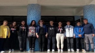 Karşıyaka Gazi Anadolu Lisesi, sporcu yetiştirmeye devam ediyor