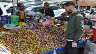 Karsta bayram şekerleri tezgahlarda yerini aldı