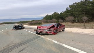 Kastamonuda iki otomobil çarpıştı: 4 yaralı