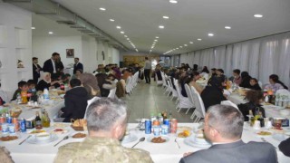 Kaymakam Çimşit, yetim çocuklarla iftarda bir araya geldi