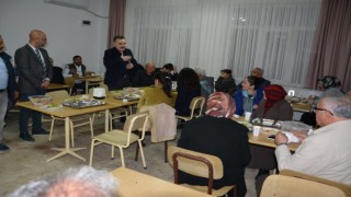 Kaymakam Odabaş, depremzede vatandaşların iftar sofrasına misafir oldu