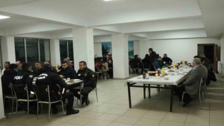 Kaymakam Özçelik, polislerle iftar yaptı