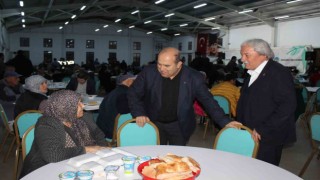 Kaymakamı Ünal ve Başkan Şahin, depremzede aileler ile iftar yemeğinde buluştu