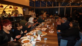 Kaymakamlıktan depremzedelere iftar