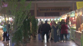 Kayseri Yöresel Ürünler ve Bahçe Botanik Fuarı ziyaretçilerini ağırlamaya devam ediyor