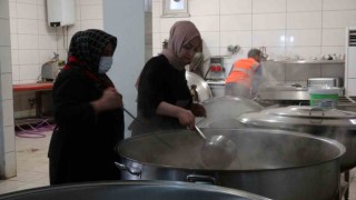 Kiliste günde 5 bin depremzedeye sıcak yemek ulaştırılıyor