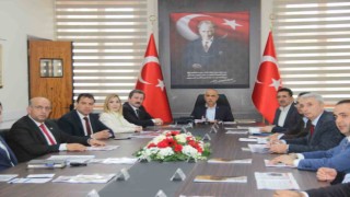 Kirişci, Bakanlığına bağlı müdürlüklerden brifing aldı
