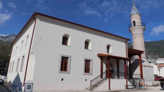 Kırkağaç Karaosmanzade Camii yeniden ibadete açılıyor