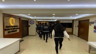 Kırmızı bültenle aranan uyuşturucu baronu Ürfi Çetinkaya ile 5 suç örgütü üyesi İstanbul Emniyet Müdürlüğüne getirildi
