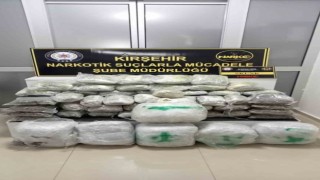 Kırşehirde yol uygulamasında rekor miktarda uyuşturucu yakalandı