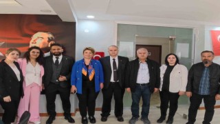 Kırşehirin ilk kadın milletvekili adayı seçim başlangıcını yaptı