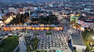 Kocaelide 10 bin kişi aynı iftar sofrasında buluştu