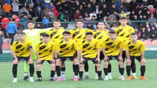 Kocasinan Şimşekspor U-18 takımı namağlup şampiyon