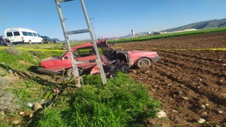 Kontrolden çıkan otomobil, aydınlatma direğine çarptı: 1 ölü