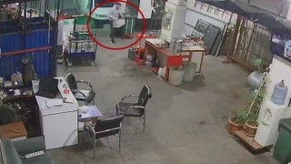 Konyada 21 ayrı suç kaydı olan akü hırsızı yakalandı