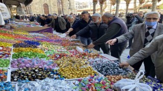 Konyada bayram alışverişini son günlere bırakanlar yoğunluk oluşturdu