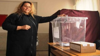 Konyada çifte vatandaşlar Bulgaristan seçimleri için sandık başına gitti