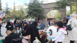 Konyada mezarlıklarda bayram yoğunluğu