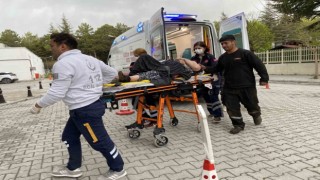 Konyada motosiklet ile hafif ticari araç çarpıştı: 2 yaralı