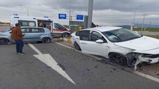 Konyada otomobiller çarpıştı: 5 yaralı