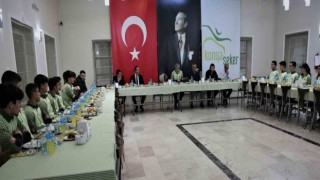 Konyanın oda başkanları genç sporcularla bir araya geldi